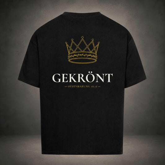 Gekrönt – großer Rückenprint mit goldener Königskrone und Dornenband auf schwarzem Oversized-T-Shirt, Offenbarung 19,12, Crown-Serie von Bulletproof Faith