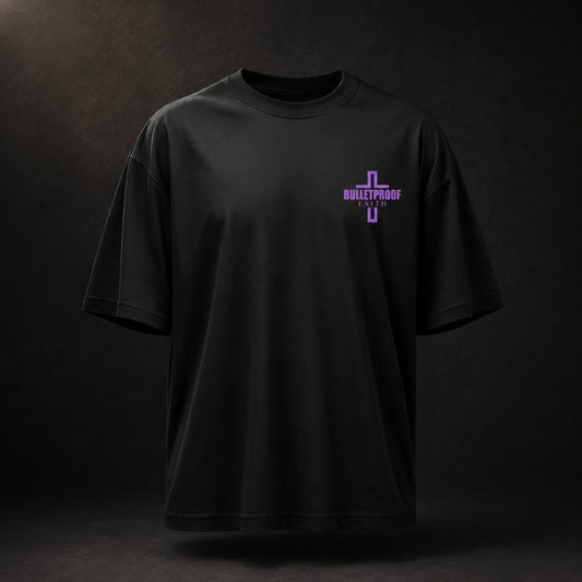 Loved Beyond Measure Premium Oversized Tee in Schwarz, Frontansicht
